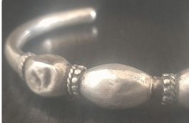 Vintage Armreif aus Silber mit Kugeln