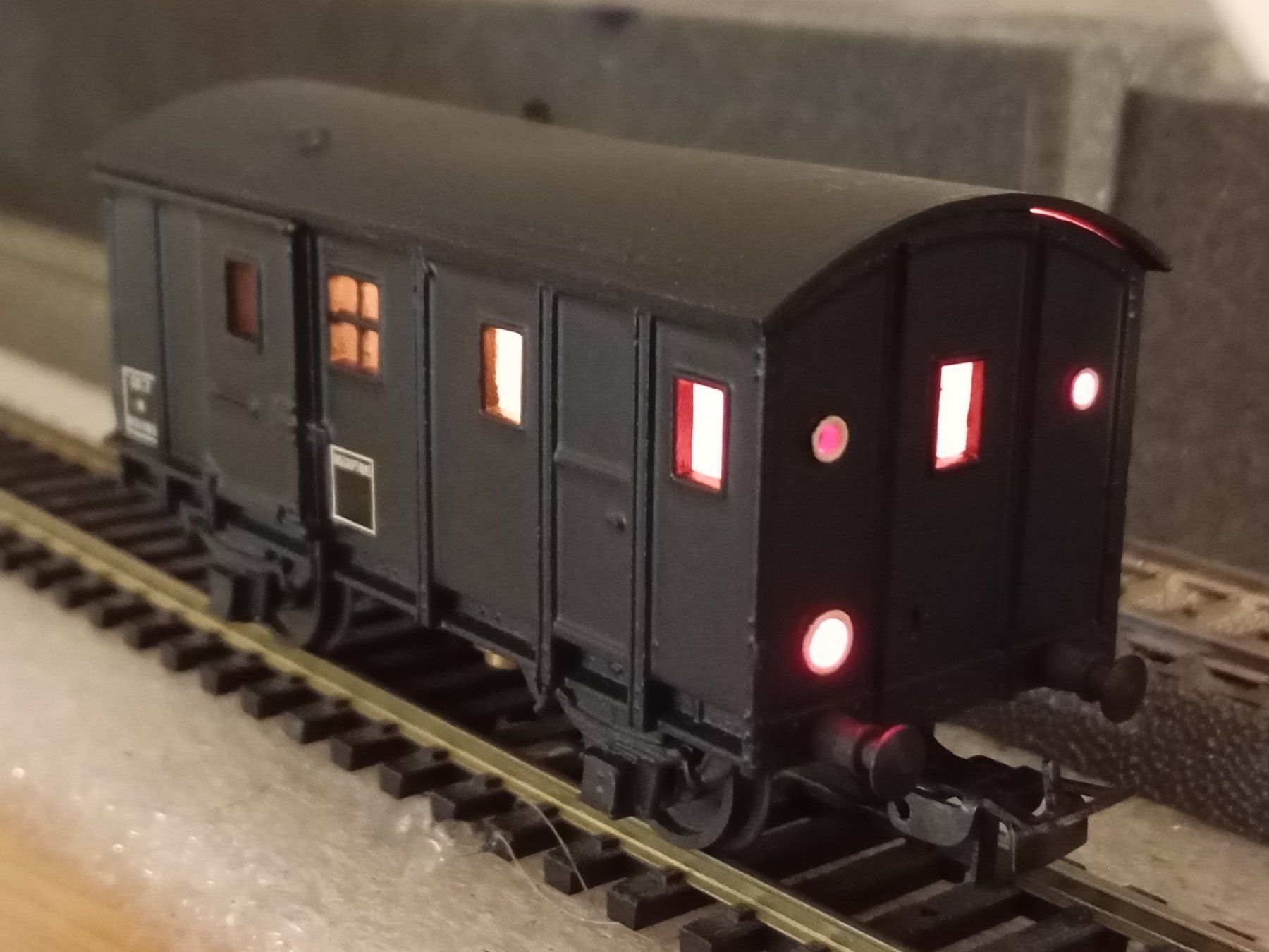 Hornby Modelleisenbahnen: HOrnby AcHO - WAGON SNCF FOURGON de QUEUE - ECLAIRAGE – Gebraucht aus Bülach von cann11 5