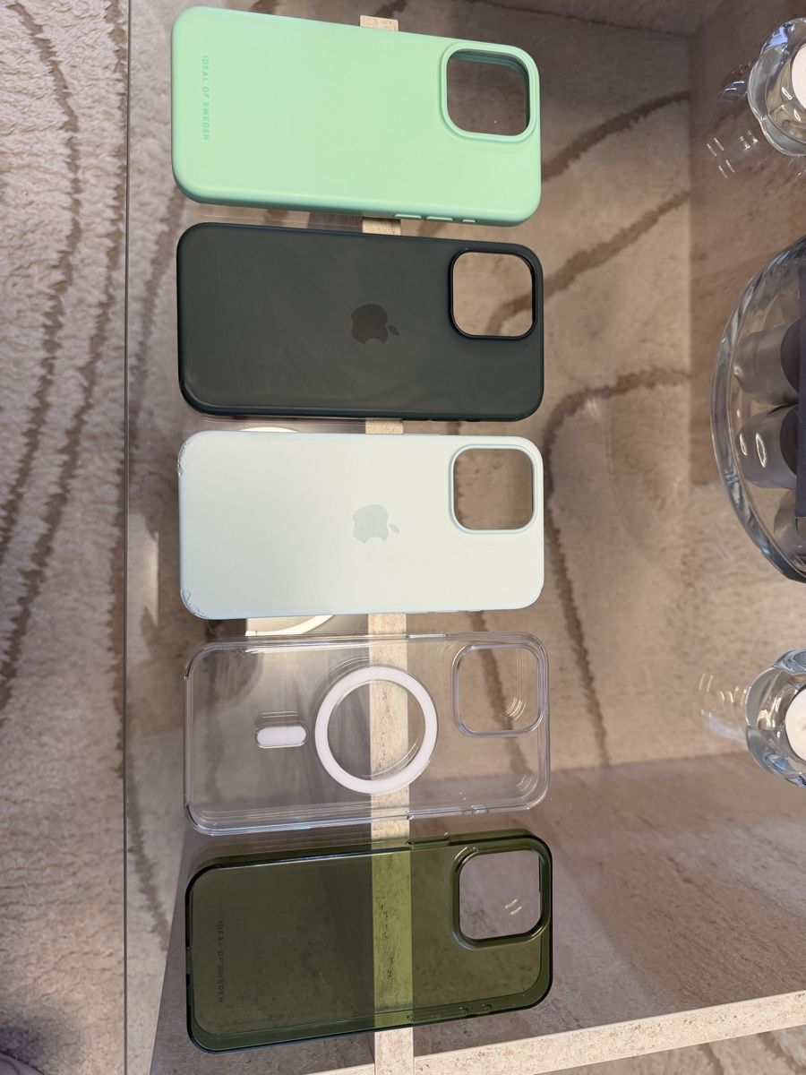 Apple Cover & Protezioni schermo: Iphone 15 pro max Hüllen – Usato da Schinznach Dorf venduto da ver_5ktz 1