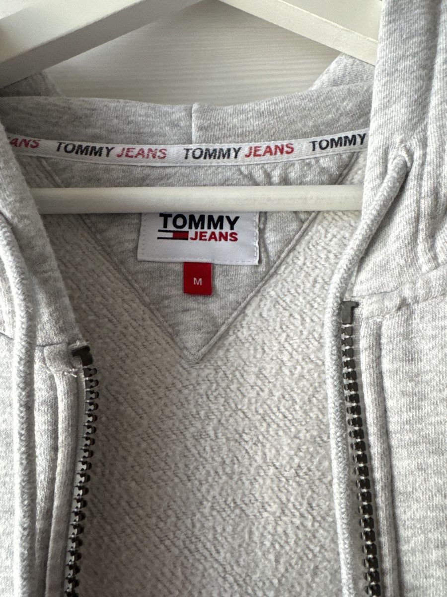 Jacken: Kapuzenjacke von Tommy Jeans – Gebraucht aus Untersiggenthal von vikivi 1