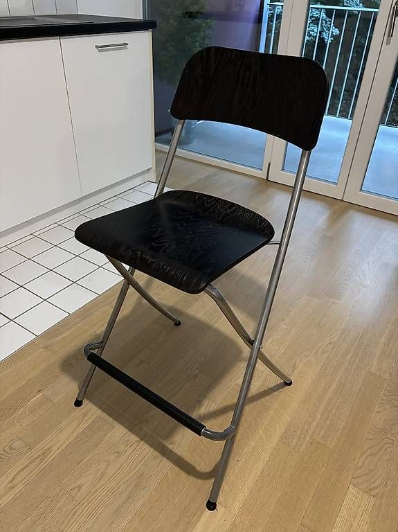 Set di tavolo e panche: Tables et chaises de bar – Usato da Fribourg venduto da Brosciuttofunghi 2