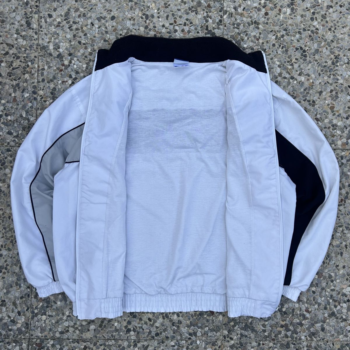 Reebok Giacche: Vintage Reebok Track Jacket White – Usato da brent venduto da fukusapes 3