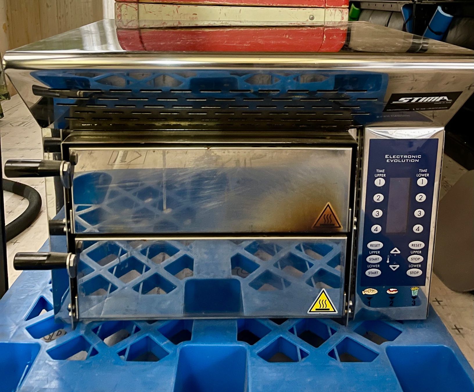 Forni per pizza: Four à Pizza Automatique VP/2 Evolutions – Usato da Courroux venduto da BaClaDion