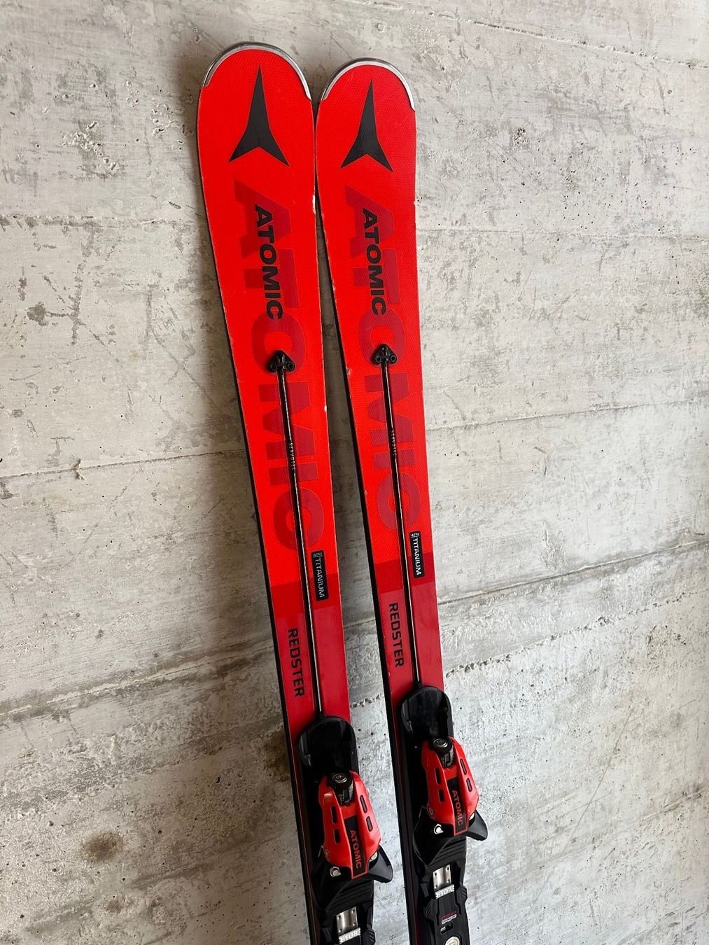 Atomic Skis: Atomic Redster S9 Ski 165CM – D'occasion à Emmenbrücke par karkarkar 1