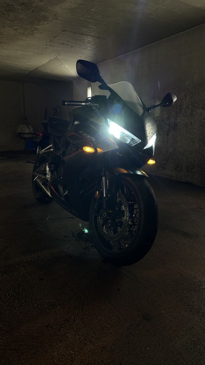 Honda Strada: Honda CBR 650R 2025  – Usato da Uster venduto da Haki.vhc 5