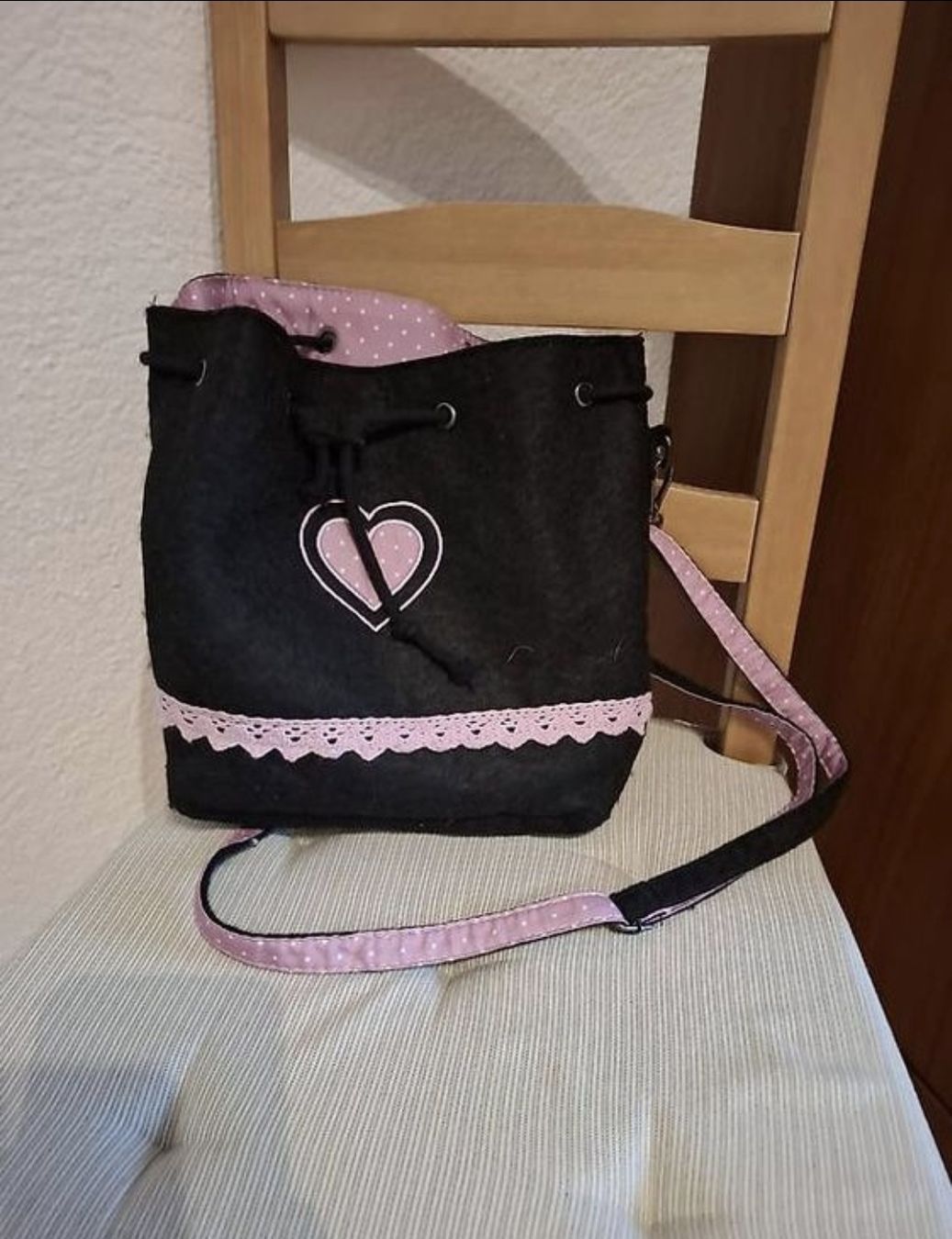 Vestiti: Dirndl Stockerpoint Grösse 36, mit  Strickjacke M – Usato da Näfels venduto da rahel.___ 2
