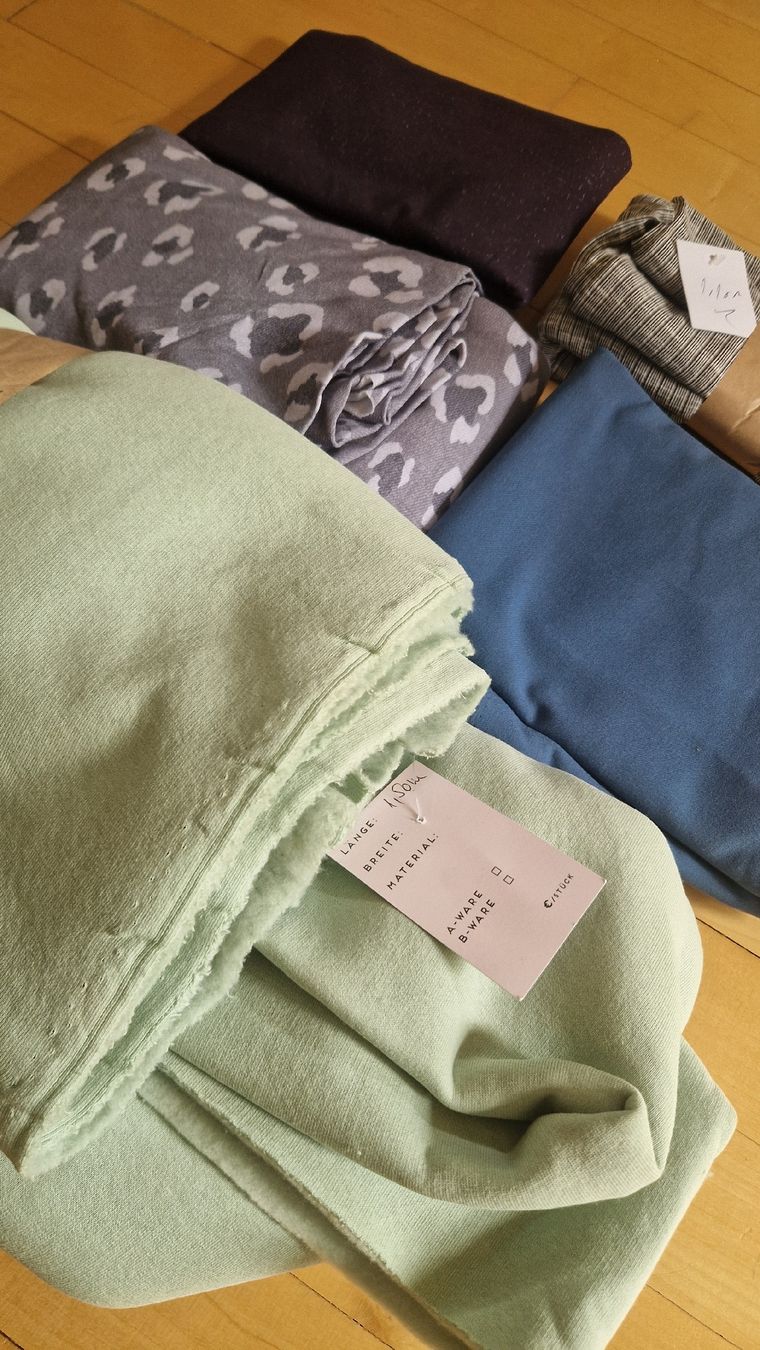 Stoffe: Stoffpaket – Gebraucht aus Bern von Blackcrx 2