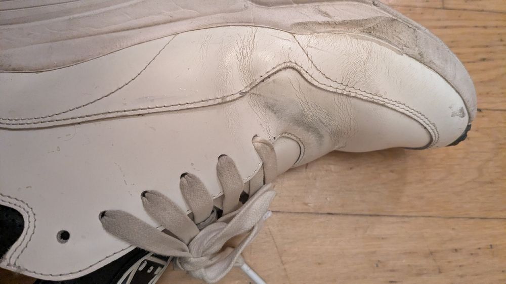 Alexander Mcqueen Scarpe da uomo: MCQ Alexander McQueen White Trainers, EU 42, Used Condition – Usato da Zürich venduto da zweisonn 4
