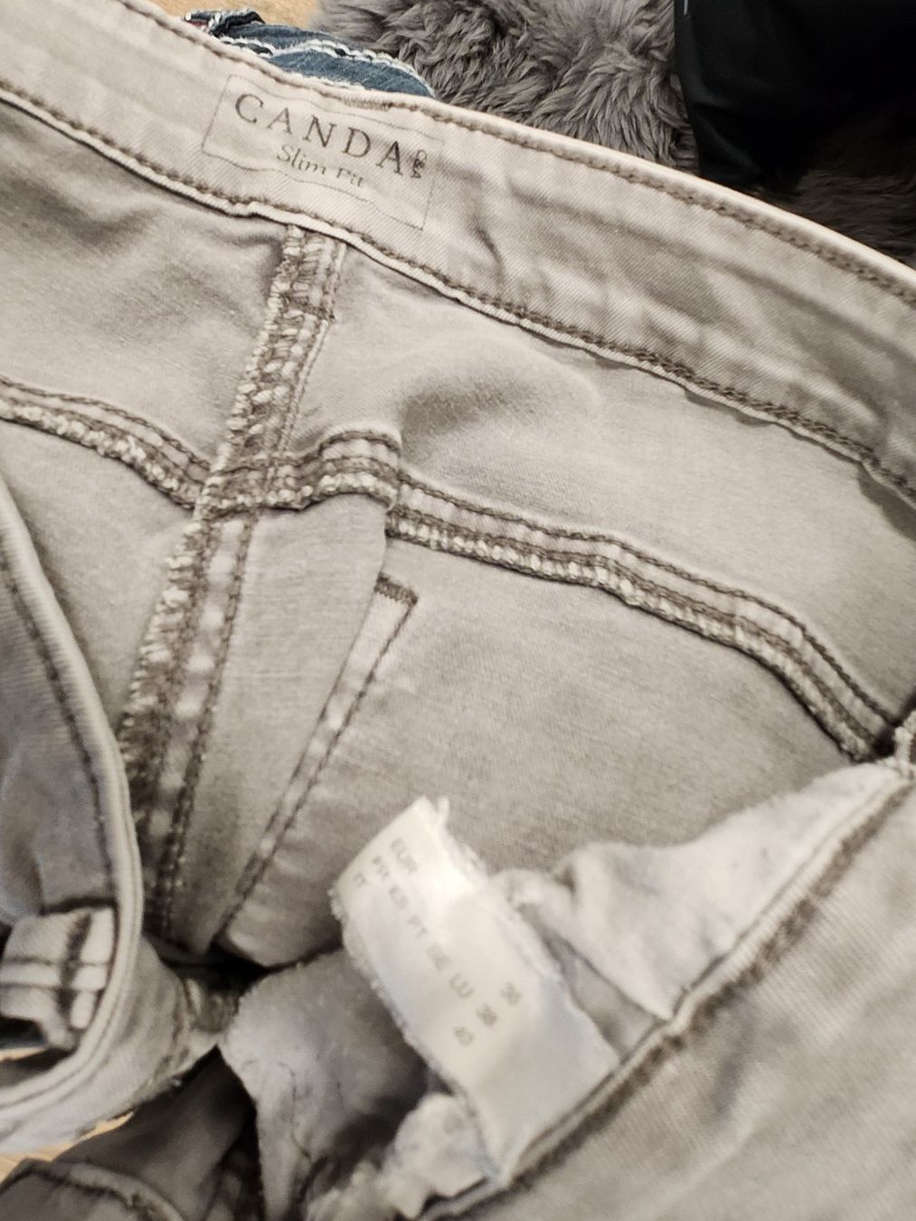 C&A Jeans: Damenjeans Gr. 36, grau Canda v. C&A – Usato da Nebikon venduto da zesette 2