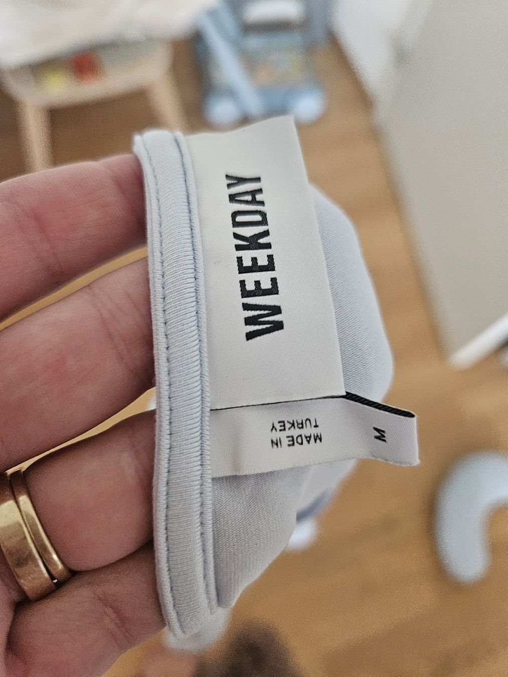 Weekday T-shirt: Shirt Weekday hellblau Grösse M – Nuovo (secondo la descrizione) da Wil SG venduto da an_ka 2