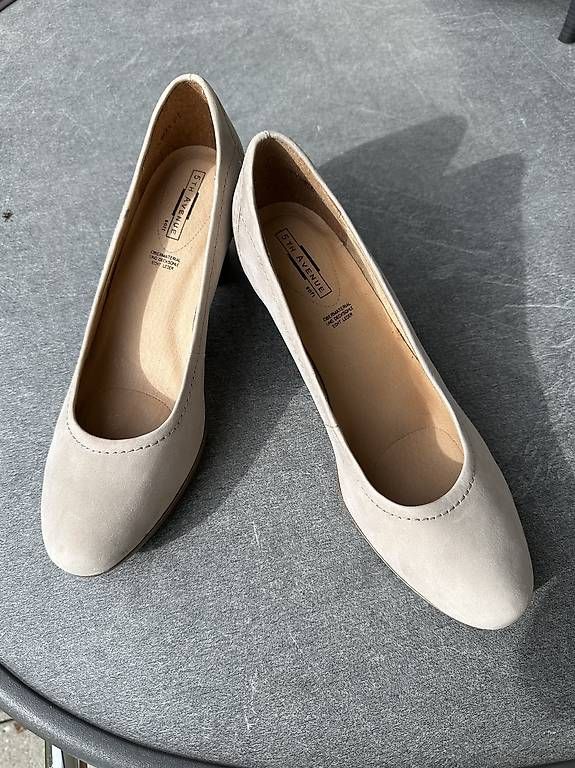 Scarpe da donna: Echtleder Pumps, Gr. 40 – Usato da Thalwil venduto da and_fdf5