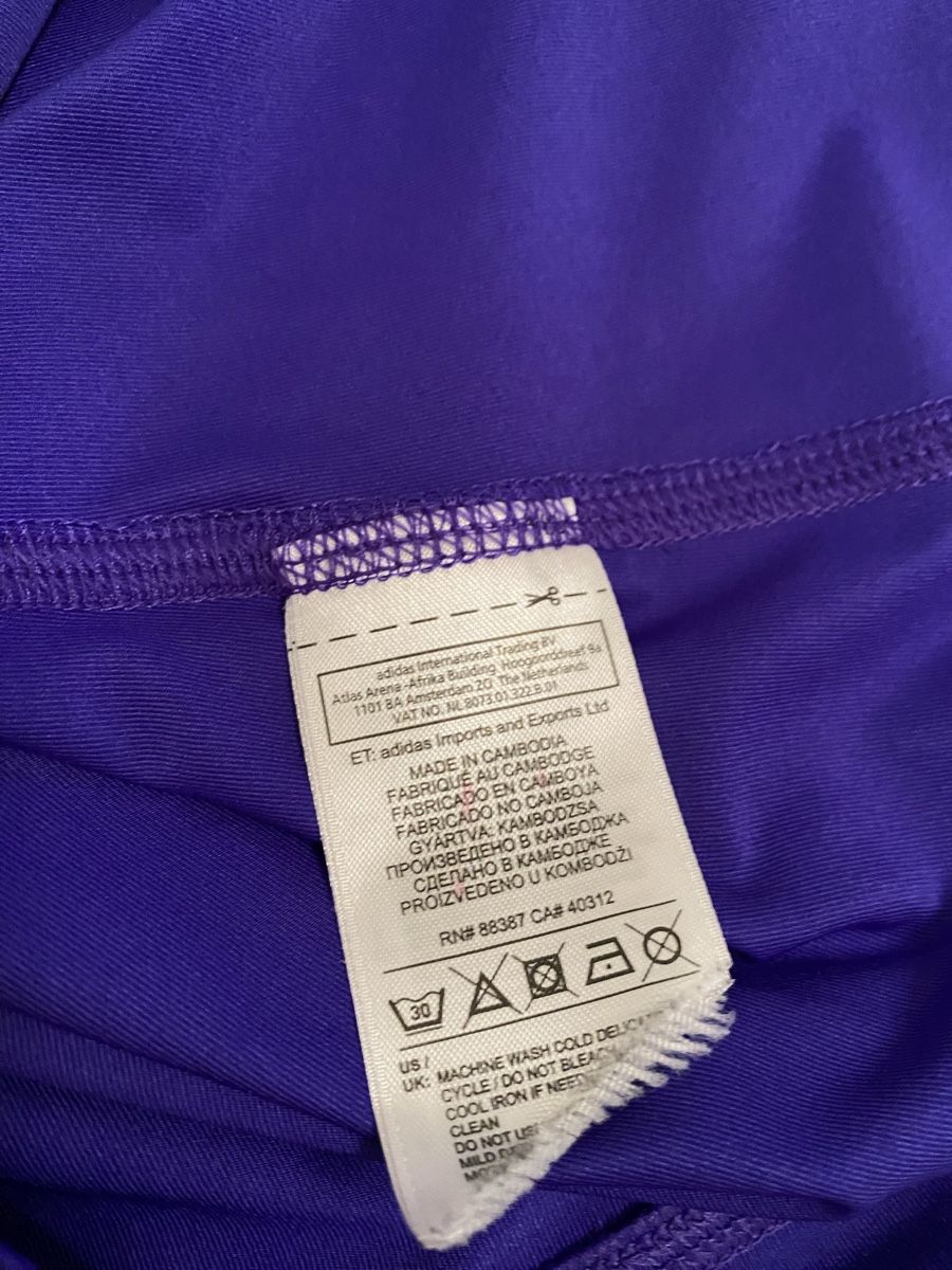 Adidas Leibchen & Hosen: Adidas Triko 🌸 – Gebraucht aus Opfikon von Luis144 2