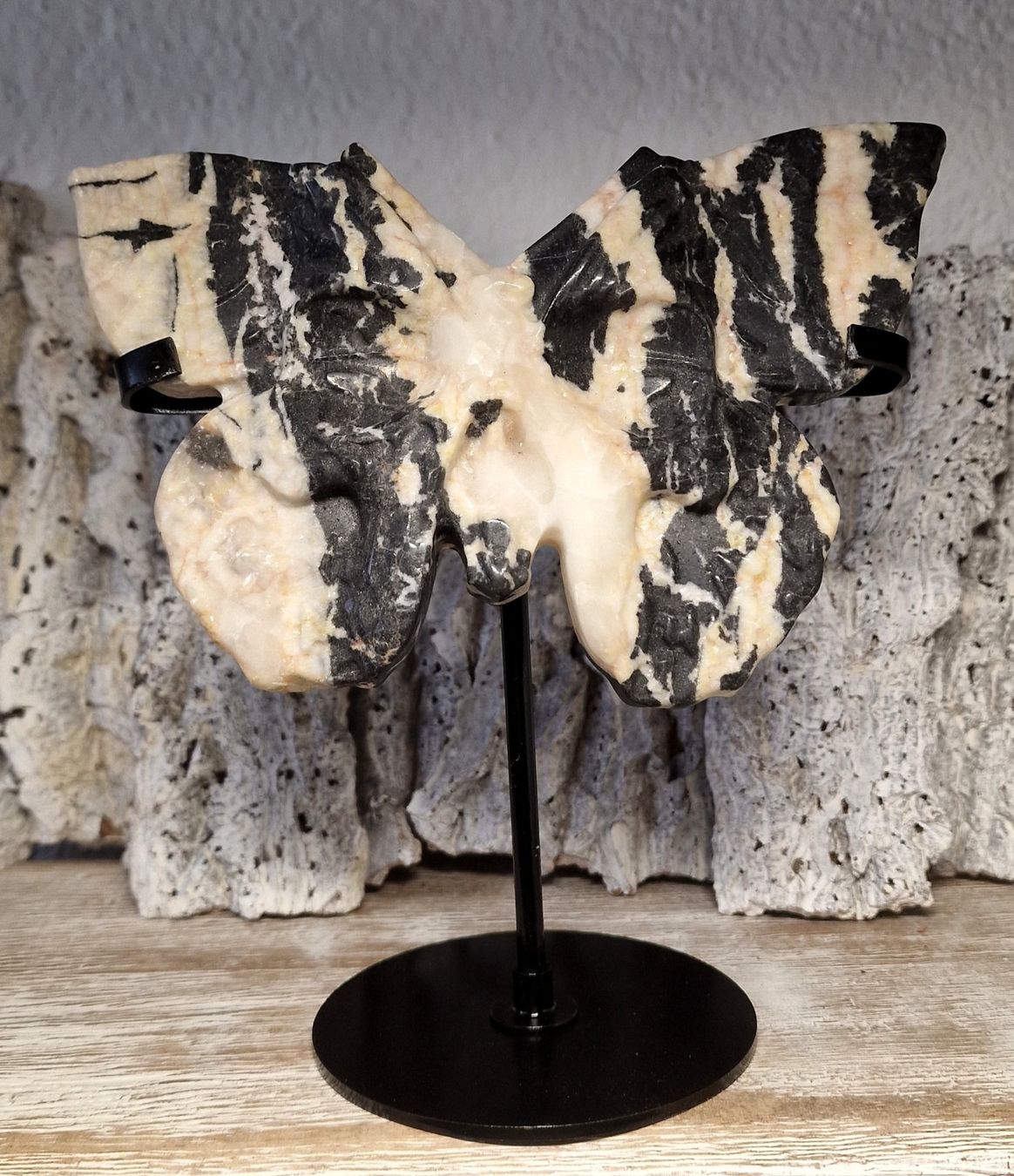 Minerali & Pietre curative: Skull Schmetterling aus Zebra Jaspis – Nuovo (secondo la descrizione) da Matzingen venduto da Shay_Crystalz