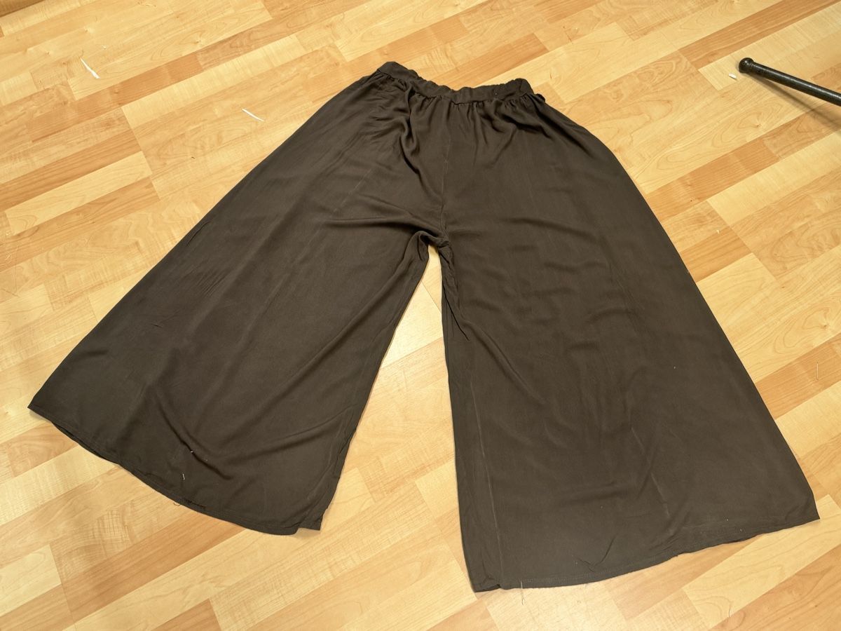 Pantaloni: Damen Weithose one size dunkelbraun  – Nuovo (secondo la descrizione) da Oberweningen venduto da Jogi2