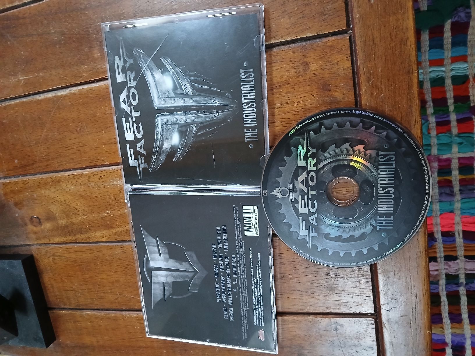CD: fear factory- the indus... – Usato da St-Cergue venduto da VeganWarrior