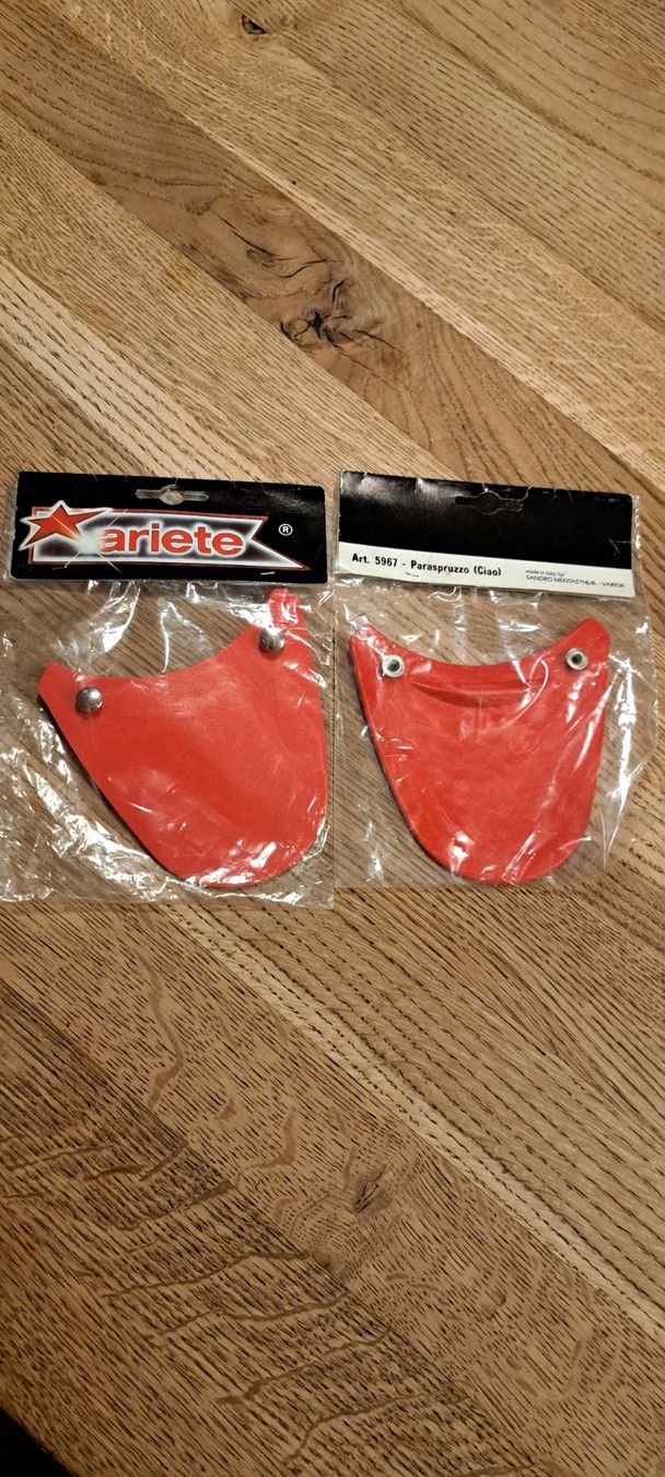Piaggio Parti ricambio per ciclomotori: Piaggio Ciao Spritzschutz NOS – Nuovo e nell'imballaggio originale da Künten venduto da Rocchi71 2