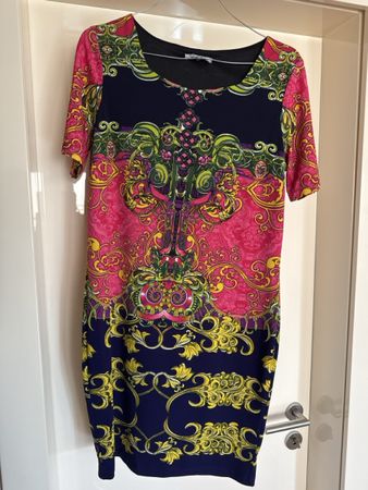 Kleid Damen GrösseM bunt guter Zustand