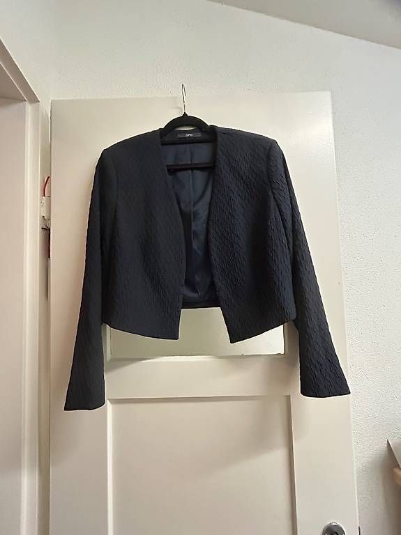 Giacche: Kurzer Blazer dunkelblau Gr 34 – Usato da Zürich venduto da Nia_S
