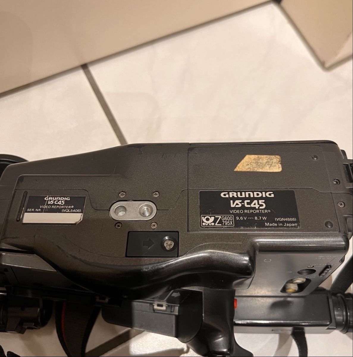Caméscopes: VHS-C camcorder ab 1.- – Défectueux à Zürich par Program. 4