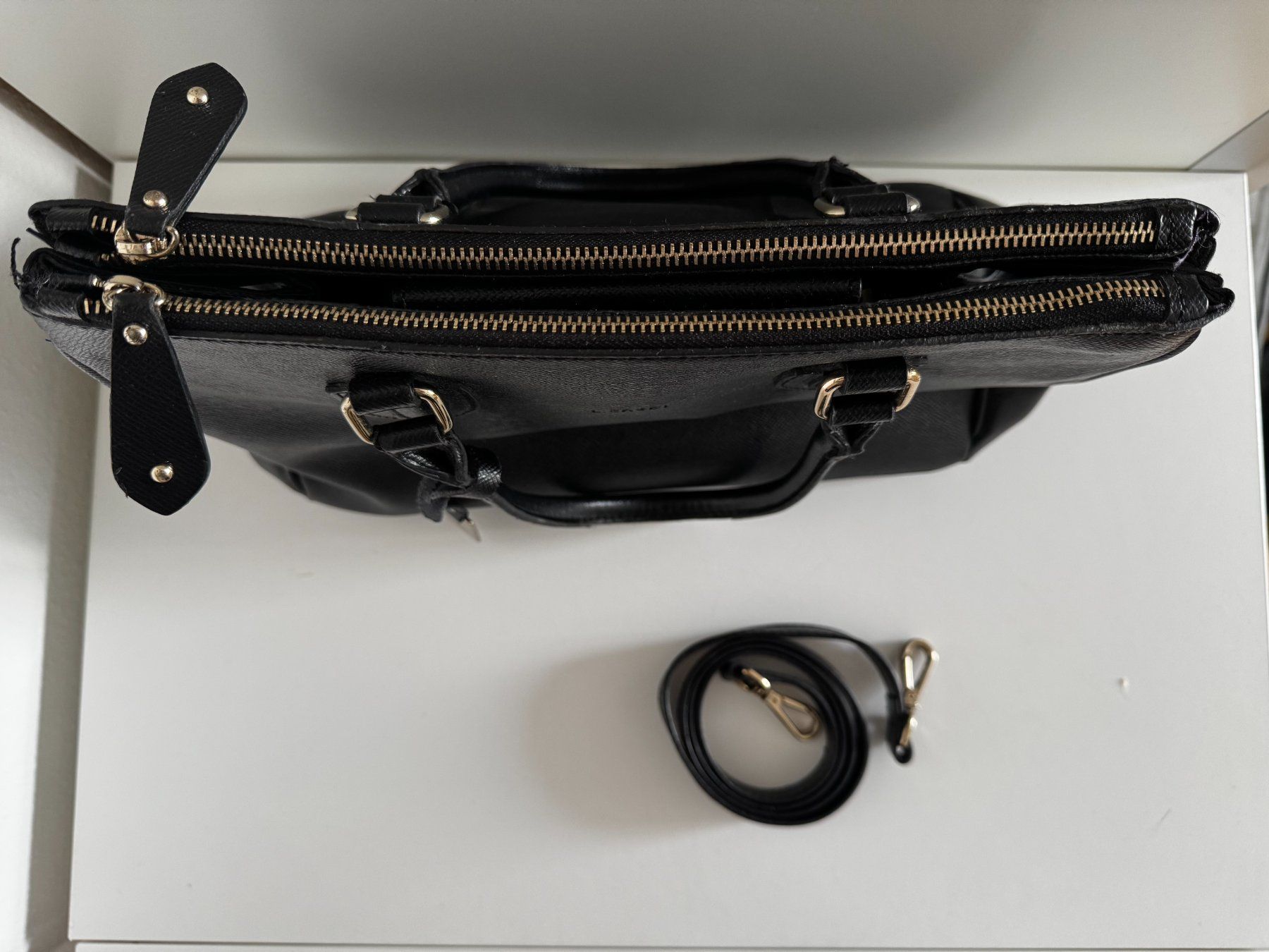 L.Credi Borse: L.Credi Handtasche – Nuovo (secondo la descrizione) da Heitenried venduto da OliviaS93 1