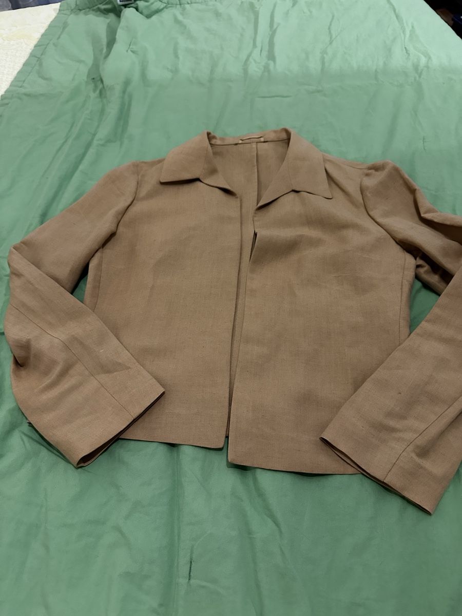 Vestiti: Completo giacca e vestito beige taglia 38-40 – Usato da Claro venduto da pao_6szn 2