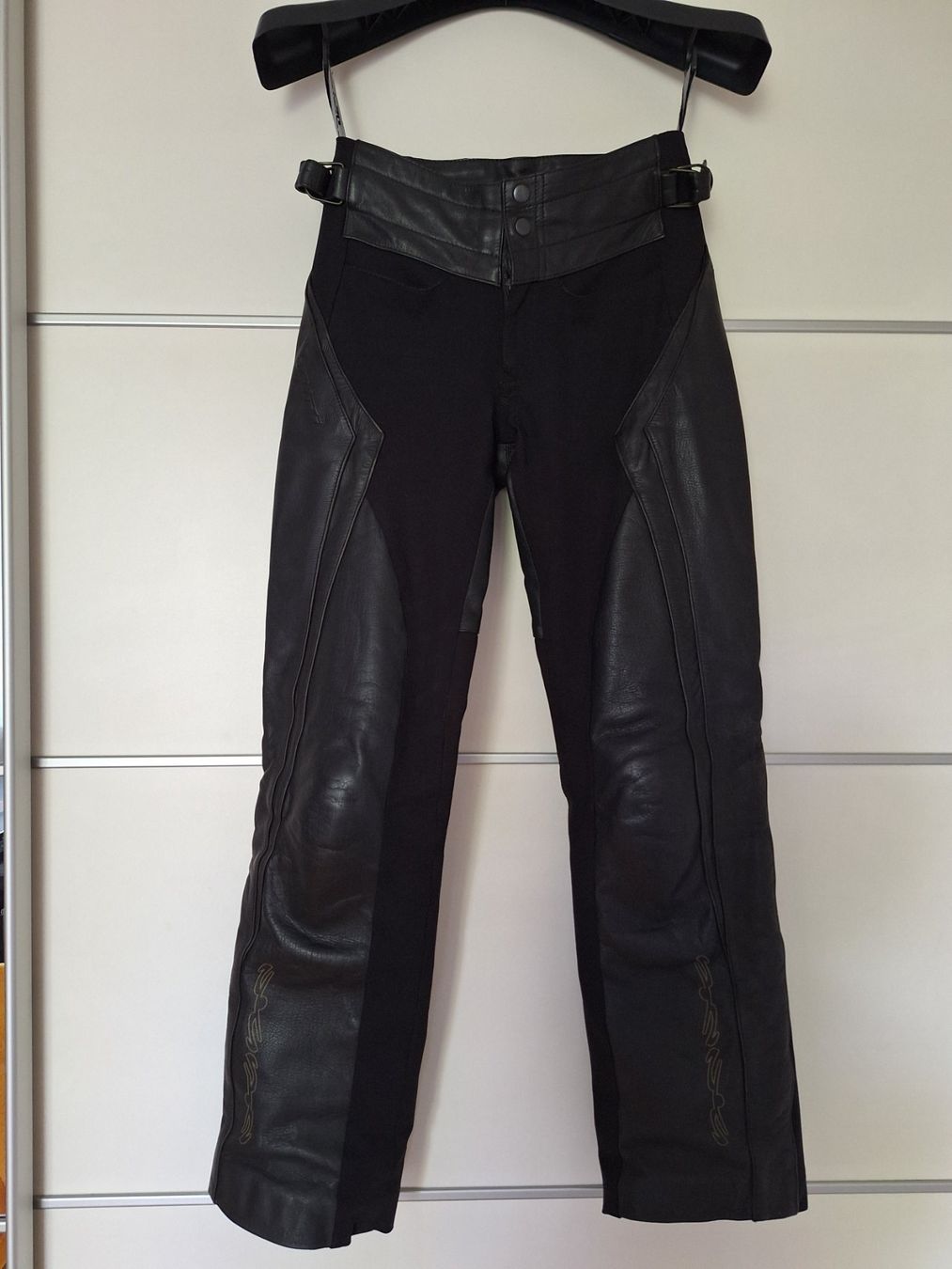 Hosen: Motorrad Lederhose Difi Damen – Gebraucht aus Wohlen AG von cvo_7l2k