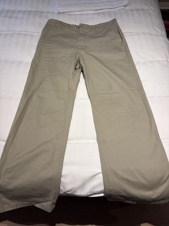 Celine Chinos