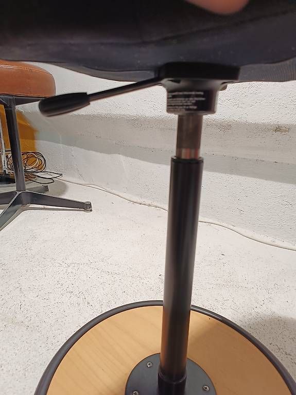 Stokke Sgabelli: Stokke Hocker – Usato da Zürich venduto da style-and-design.zh 1