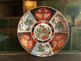 Chinesischer grosser Teller mit Pfauen und Blumen