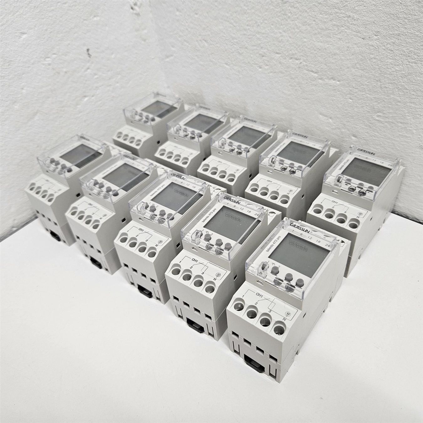 Hager Componenti elettronici: Grässlin talento 472 pro Schaltuhr - 2 Kanal! – Usato da Niederdorf venduto da LeptonAG 4
