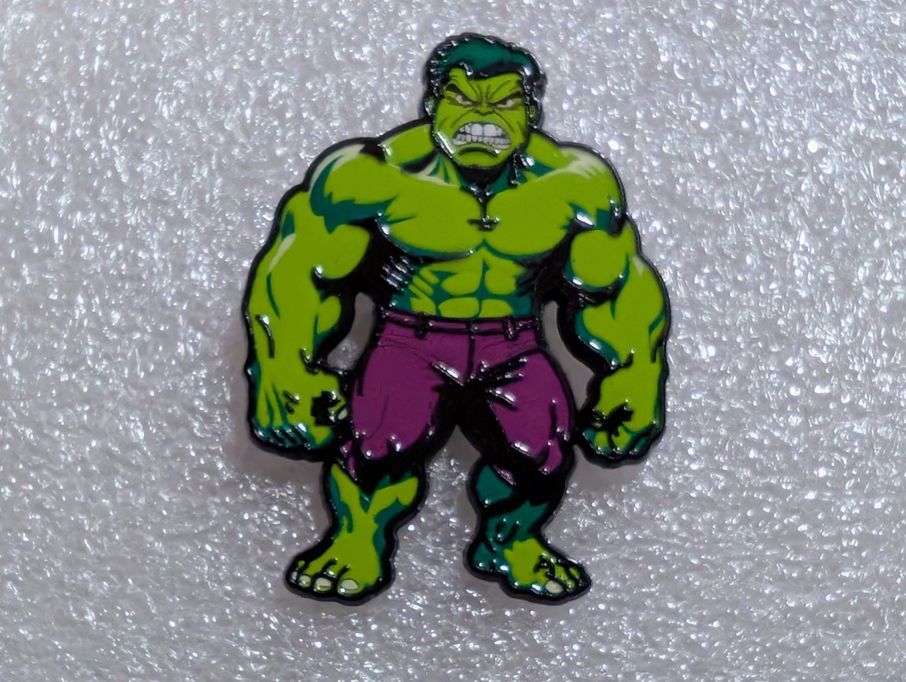 Plaketten & Abzeichen: Ansteckpin 53: Marvel Avengers Hulk – Gebraucht aus Oppligen von Pin-Fall-Shop