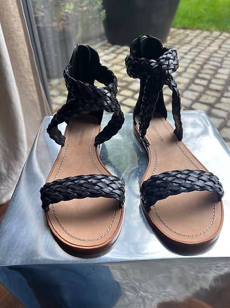 Vanessa Bruno Scarpe da donna: Vanessa Bruno Sandalen Grösse 39 – Usato da Burg im Leimental venduto da Anna_Wiener 2