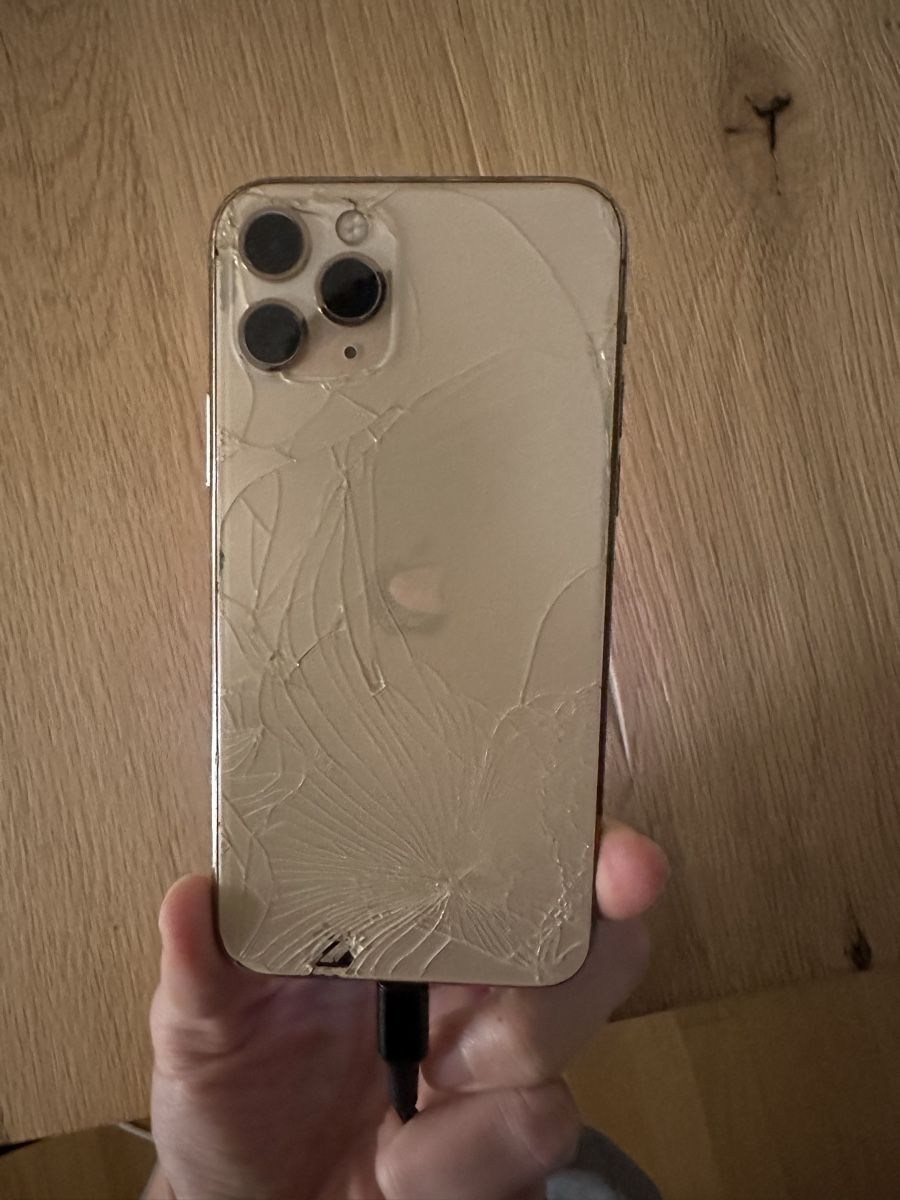 Apple Telefoni cellulari / Smartphones: Iphone 11 Pro 256 GB – Usato da Cham venduto da frca1 1