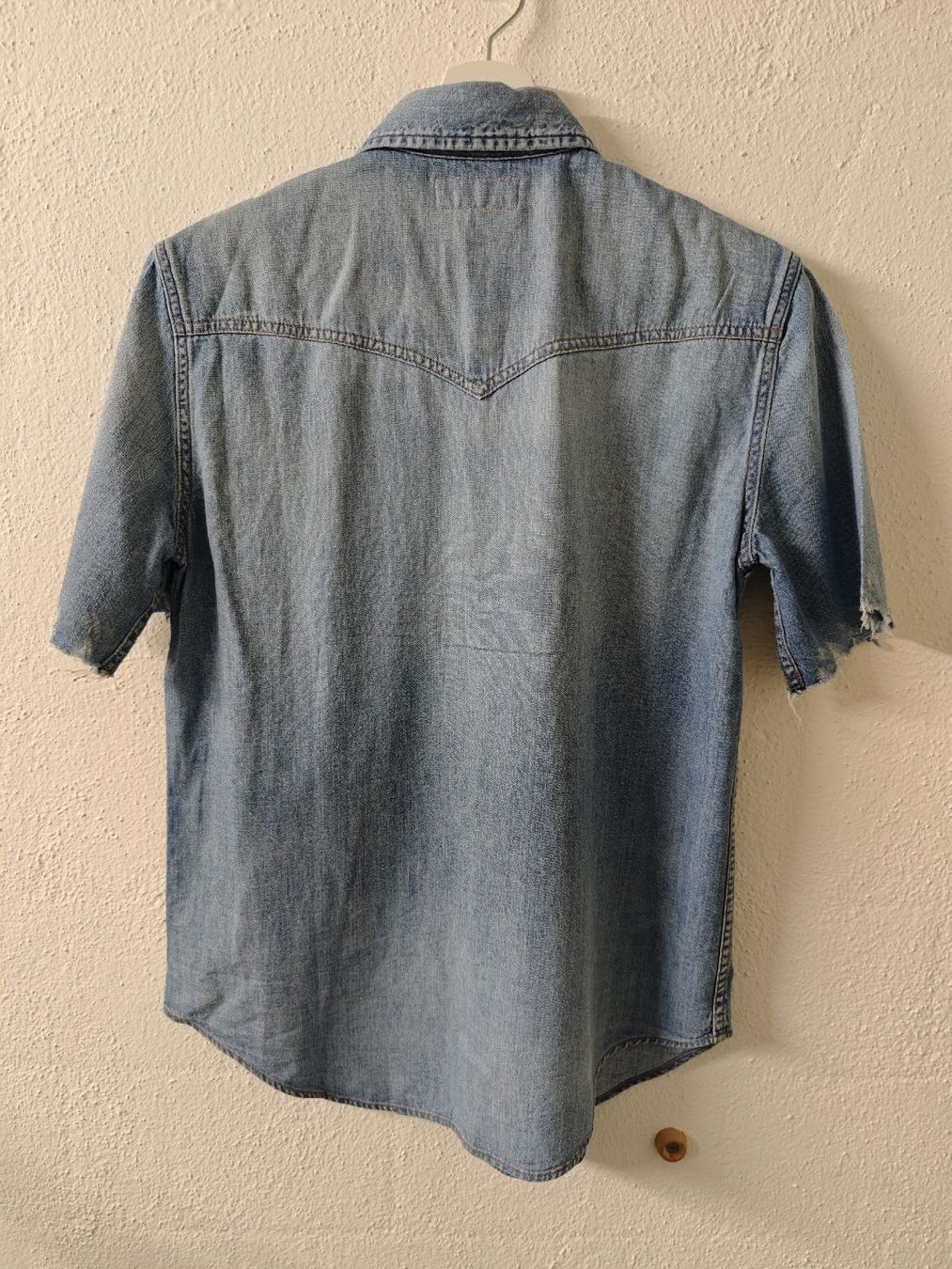 Saint Laurent Camicette: SAINT LAURENT Denim Bluse Jeanshemd Kurzarm – Usato da Erlenbach ZH venduto da nlh 3