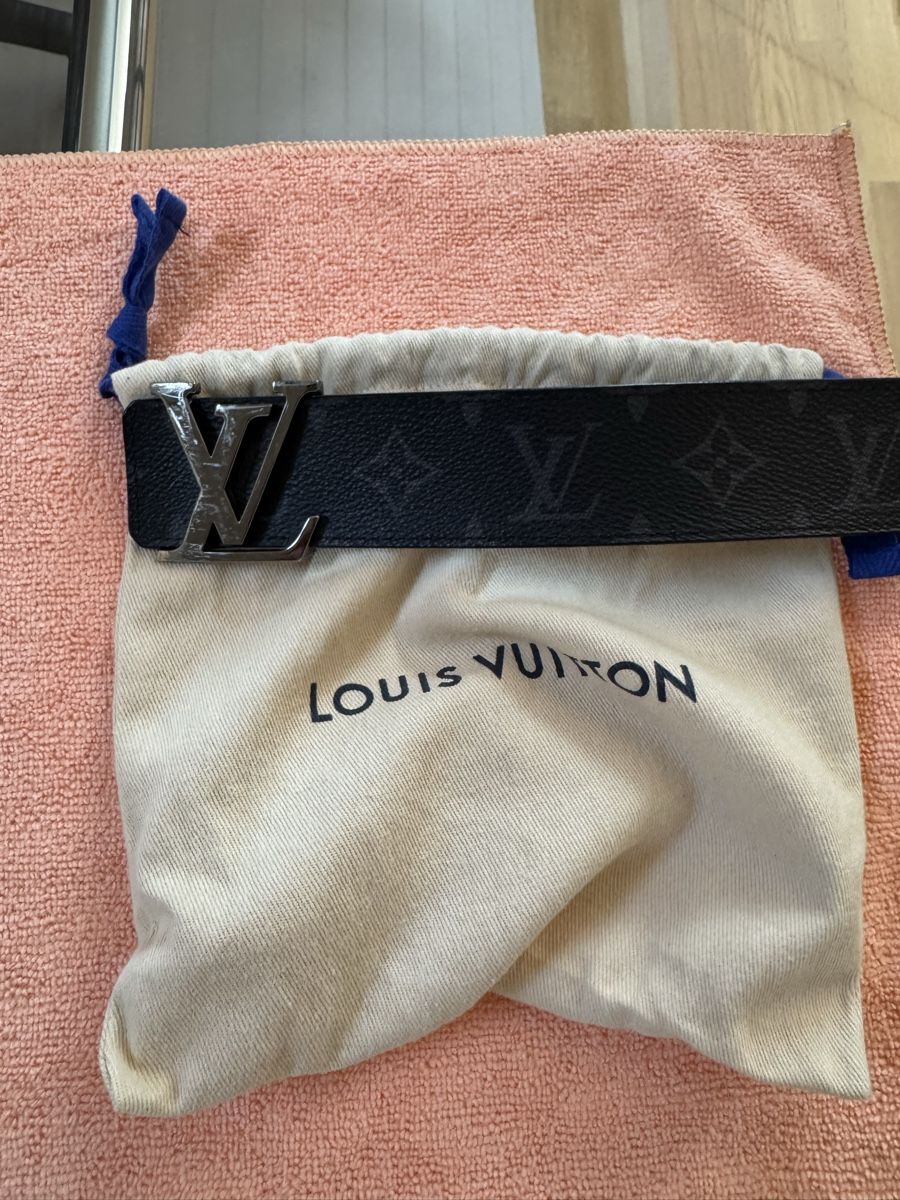 Louis Vuitton Ceintures: Louis Vuitton M9074 Damier Graphite Wendegürtel 90/36 – D'occasion à Kleinwangen par giuespo 1