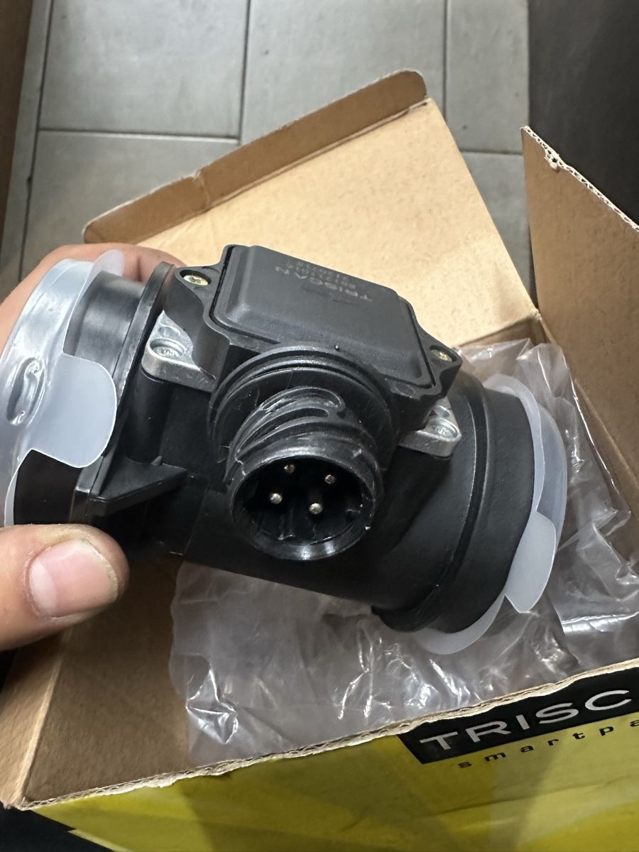 BMW Toutes les pièces auto: Luftmassenmesser BMW E 36 - NEU  – Neuf avec emballage d'origine à Winterthur par Mil94