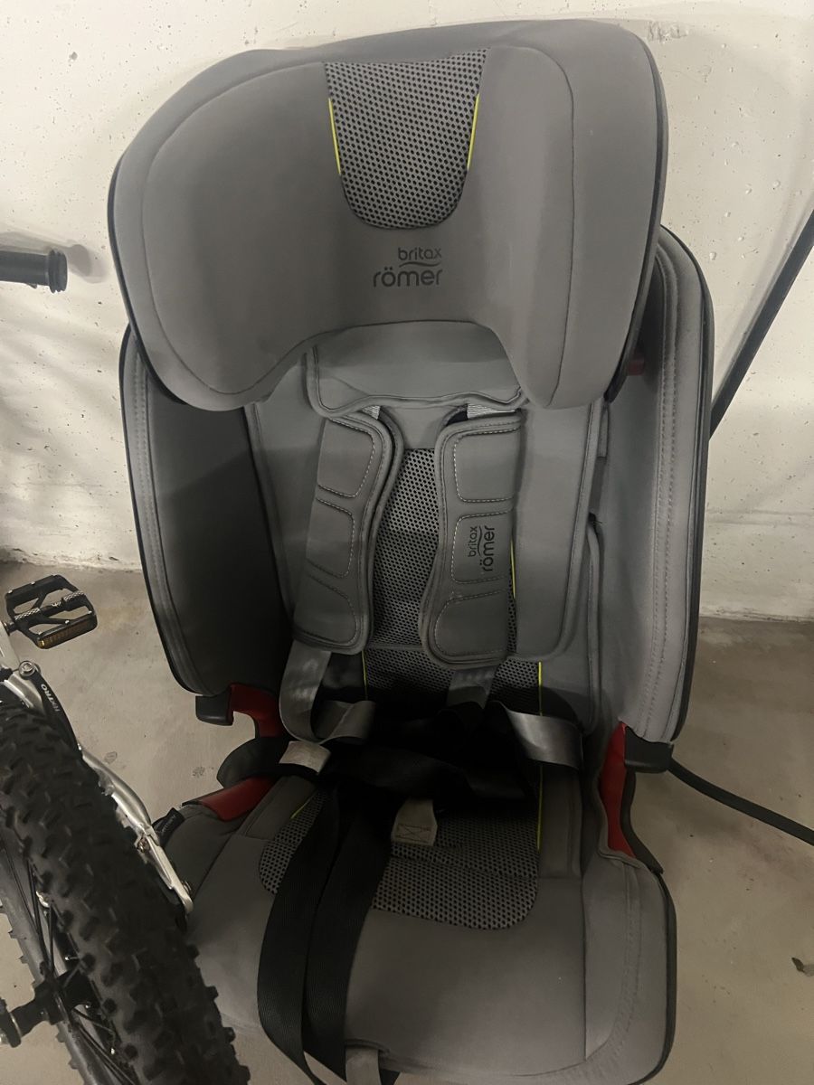 Britax Römer Seggiolini per auto: Kindersitz Britax Römer – Usato da Wettswil venduto da andybambus