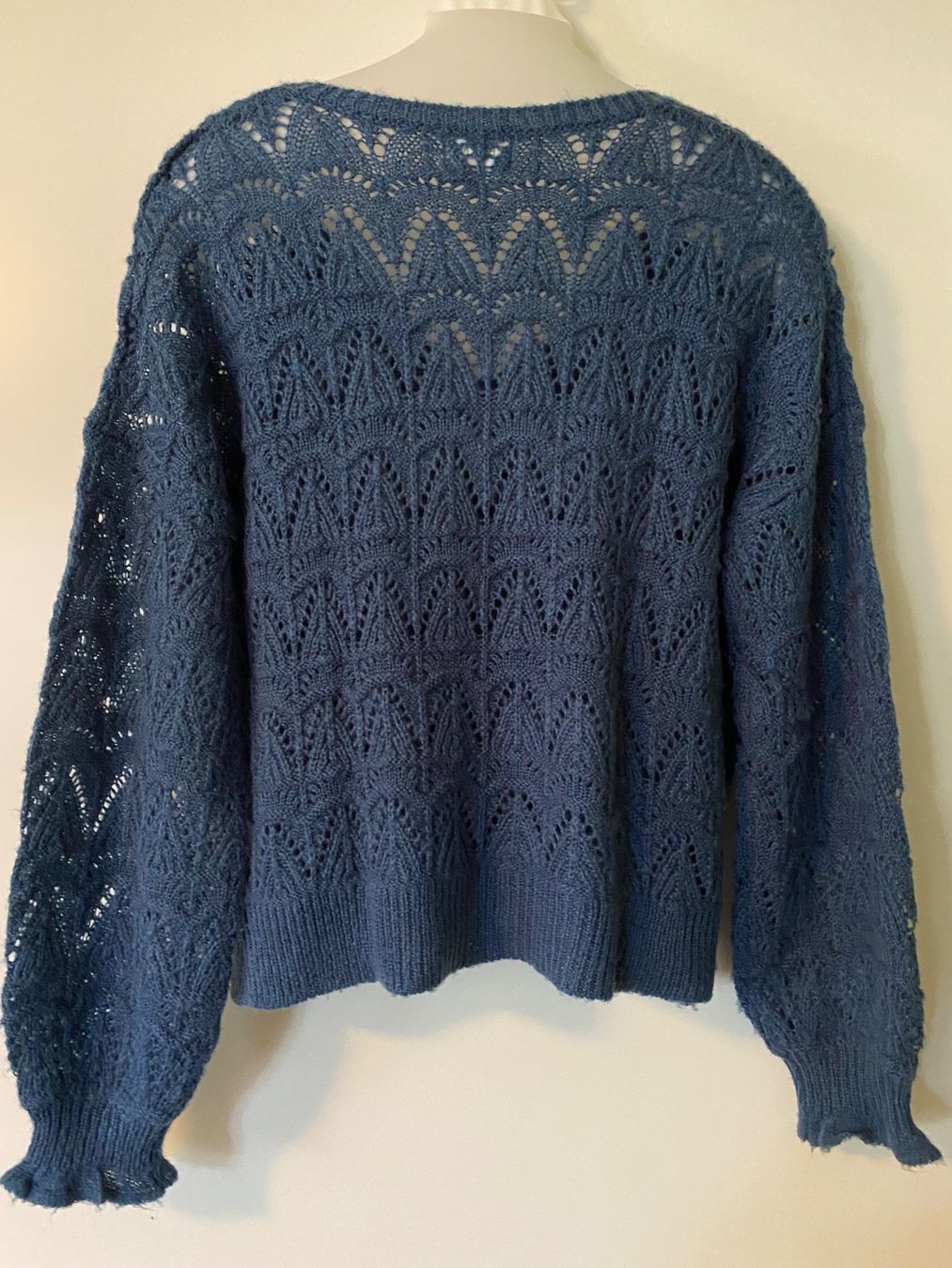 Maglioni & Felpe: Leichter Strickpulli filigranes Muster XS/S – Usato da Stadel b. Niederglatt venduto da sandart