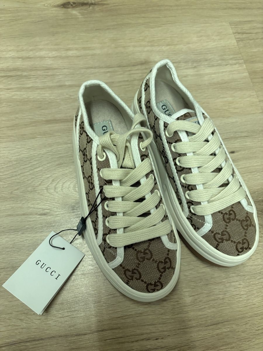 Gucci Scarpe da donna: Gucci Sneaker GG Canvas  – Nuovo e nell'imballaggio originale da Flamatt venduto da den_ts85