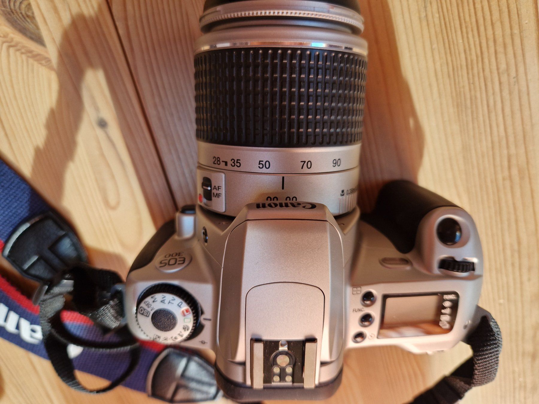 Canon Fotocamera: Spiegelreflexkamera Canon EOS 300 – Usato da Wattenwil venduto da susawe 4