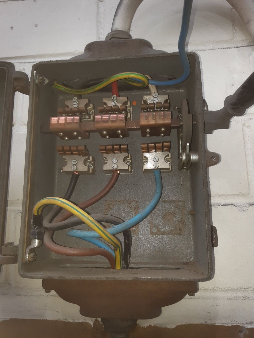 Componenti elettronici: Elektrokasten  Phasen trenner Alter – Usato da Pfaffnau venduto da Hansrudi
