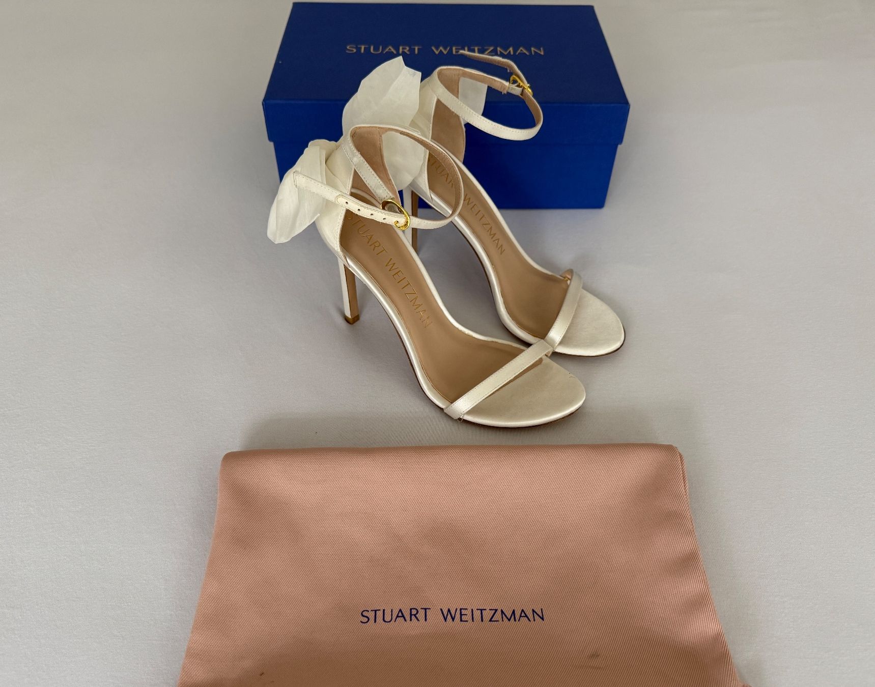 Stuart Weitzman Damenschuhe: Stuart Weitzman Nudistsong Mesh Bow Sandaletten – Neu (gemäss Beschreibung) aus Pfäffikon SZ von Redwulf34