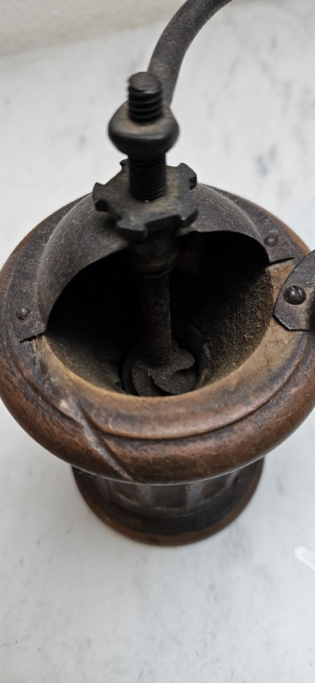 Elettrodomestici da cucina: Antike Kaffeemühle – Usato da Belp venduto da Ginus85 2