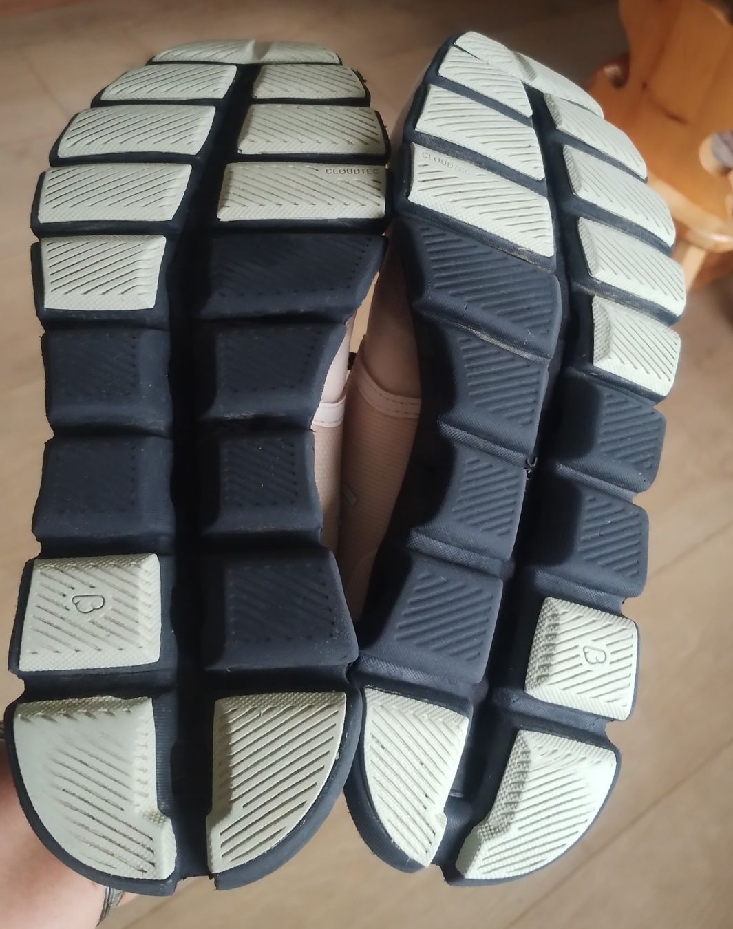 On Scarpe da donna: On Cloud Turn-Laufschuhe Grösse 39 – Usato da Schiers venduto da bak007 5