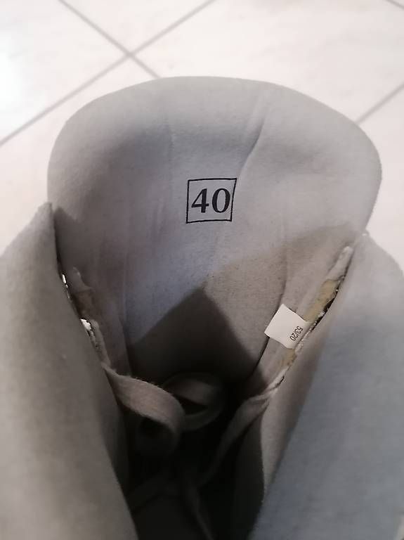 Graf Pattini da ghiaccio: Pattini da donna 40 – Usato da Gordevio venduto da Mau760 1