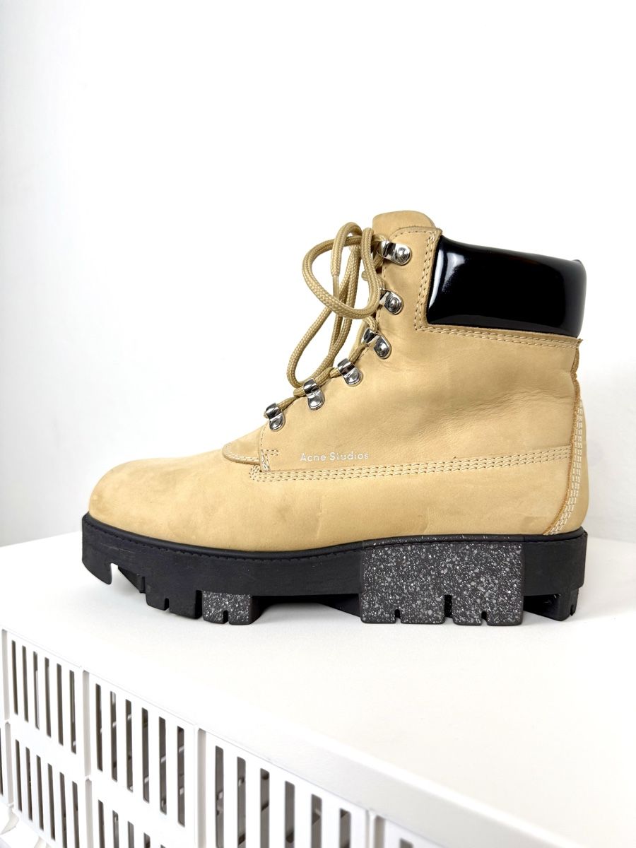 Acne Studios Scarpe da uomo: Acne Studios Boots, Grösse 40, Beige – Usato da Basel venduto da A-Z-B
