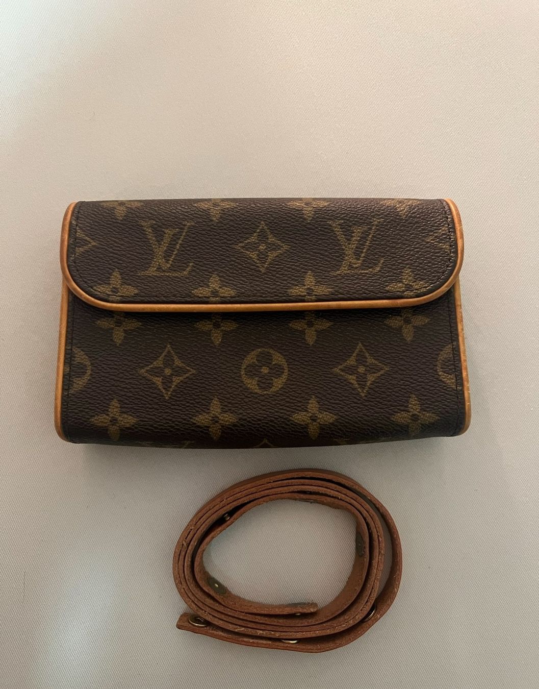 Louis Vuitton Borse da donna: Louis Vuitton Pochette – Nuovo (secondo la descrizione) da Heiden venduto da Sejlaa