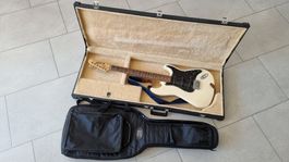 E-Gitarre «Strat» Ed Stevens mit Koffer und Bag