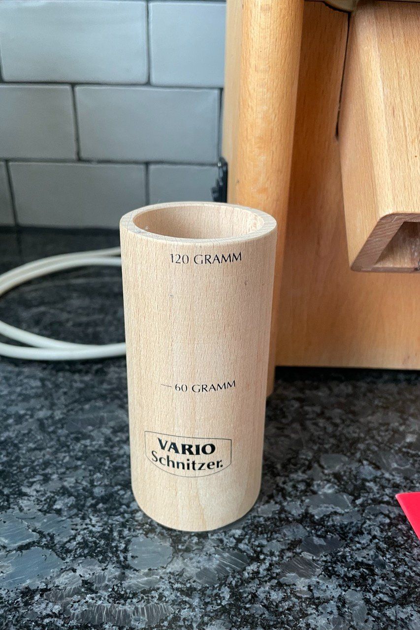 Küchengeräte: Getreidemühle und Flocker Schnitzer VARIO – Gebraucht aus Domat/Ems von LUEcardo 7