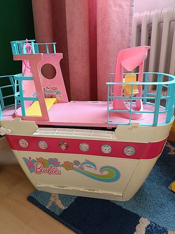 Jouets: Barbie Traumschiff – D'occasion à Mönchaltorf par vernise25
